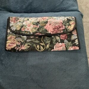 Samsonite hanging make up travel bag.   NWT